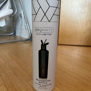 Brumate rehydration bottle glitter charcoal 25oz